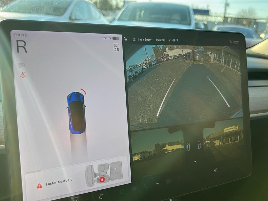 2018 Tesla Model 3 view 8