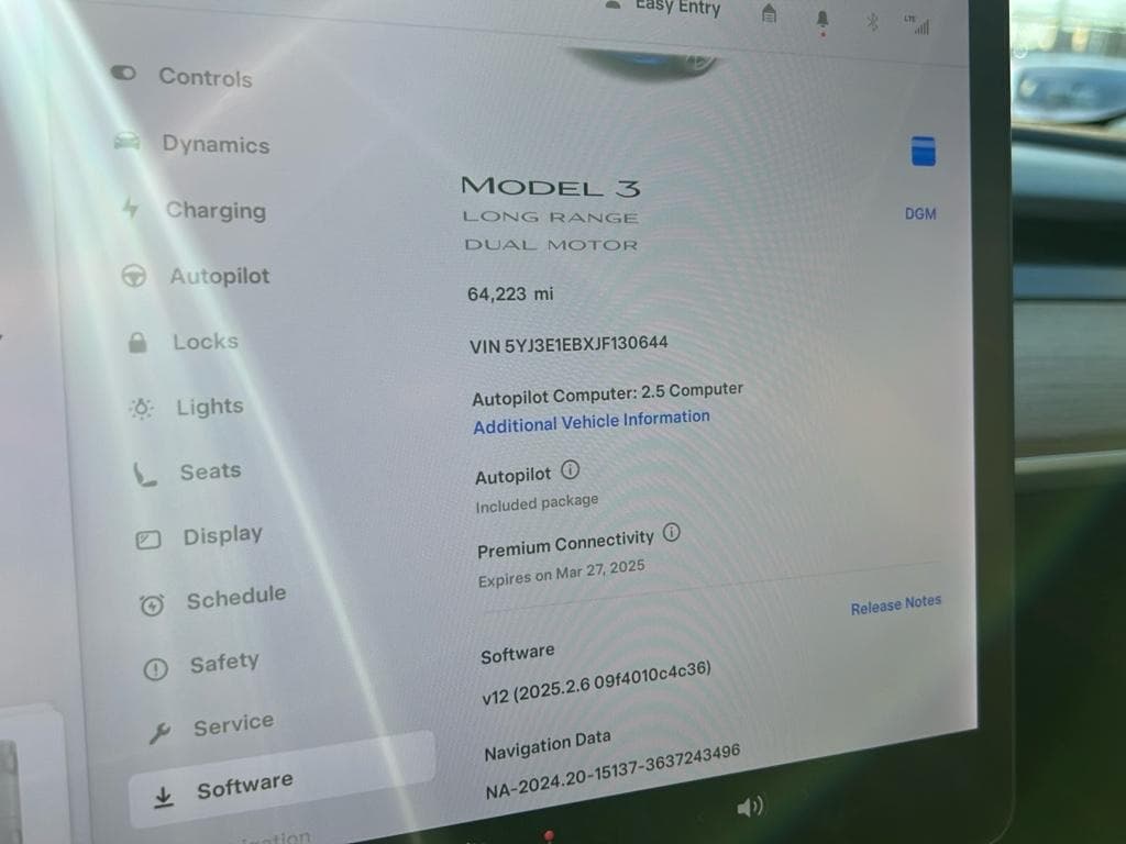 2018 Tesla Model 3 view 10