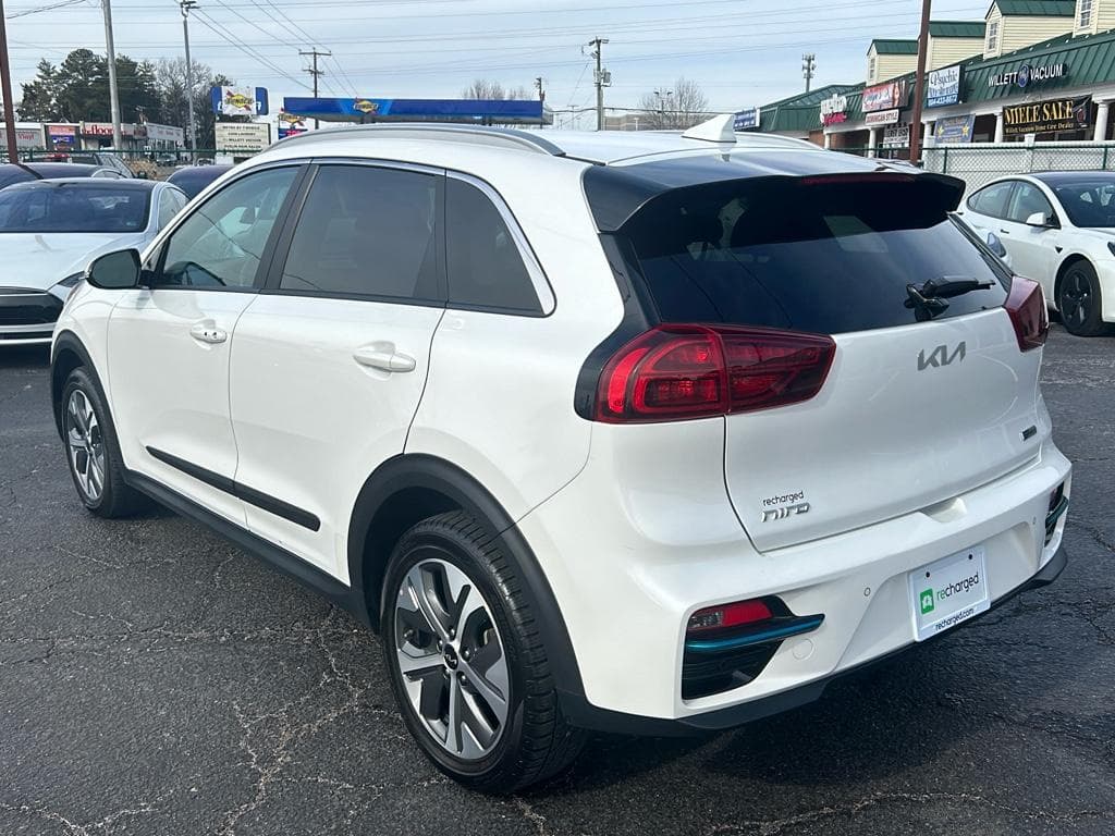 2022 Kia Niro EV view 2