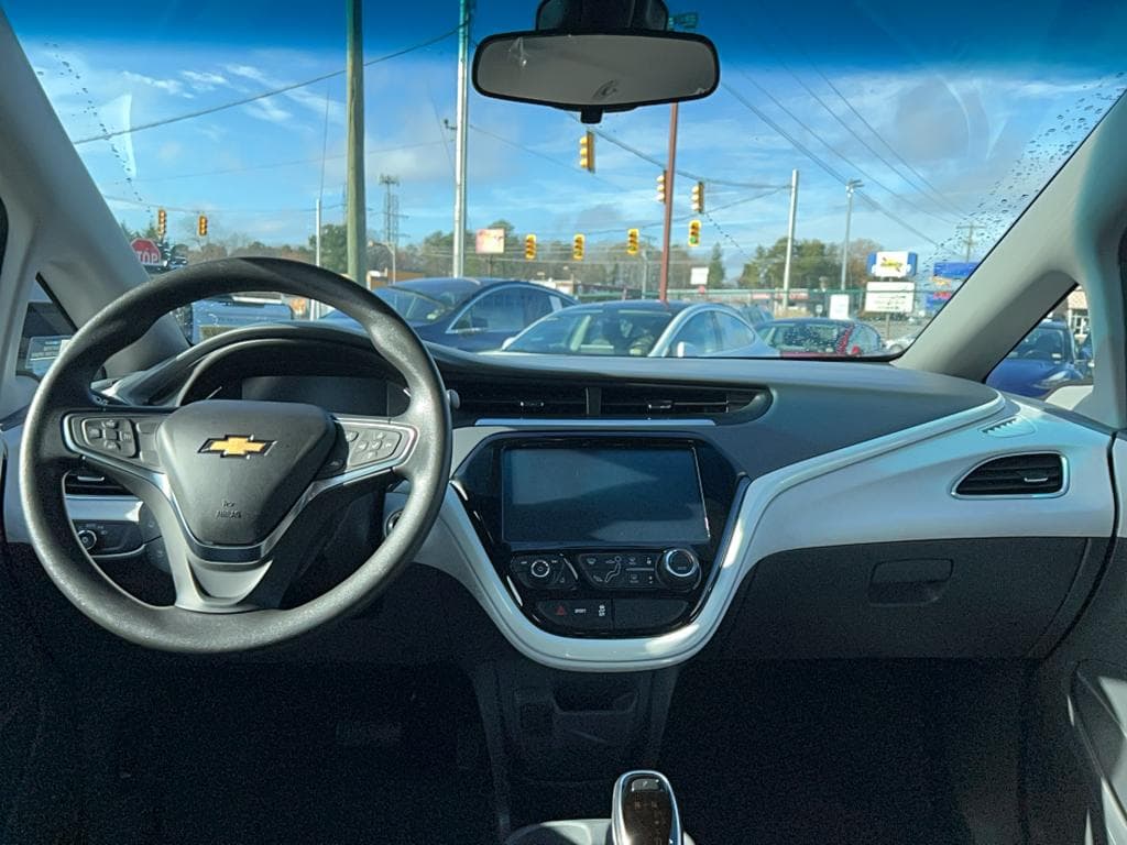 2018 Chevrolet Bolt EV view 14