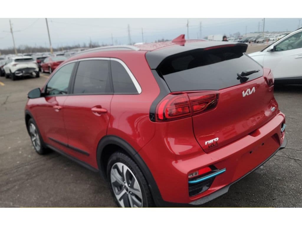 2022 Kia Niro EV view 6