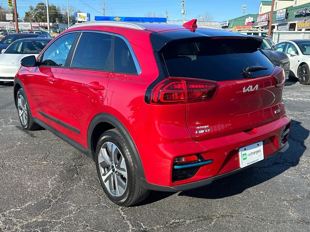 2022 Kia Niro EV view 2