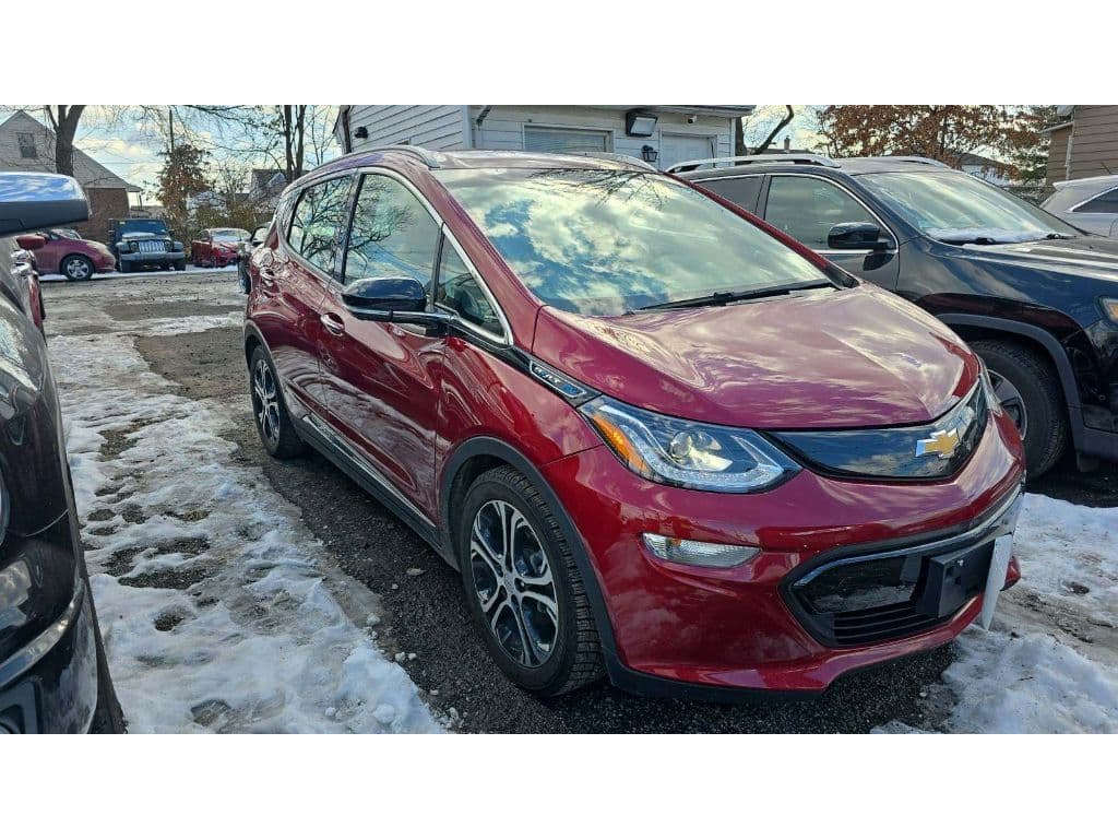 2018 Chevrolet Bolt EV view 2