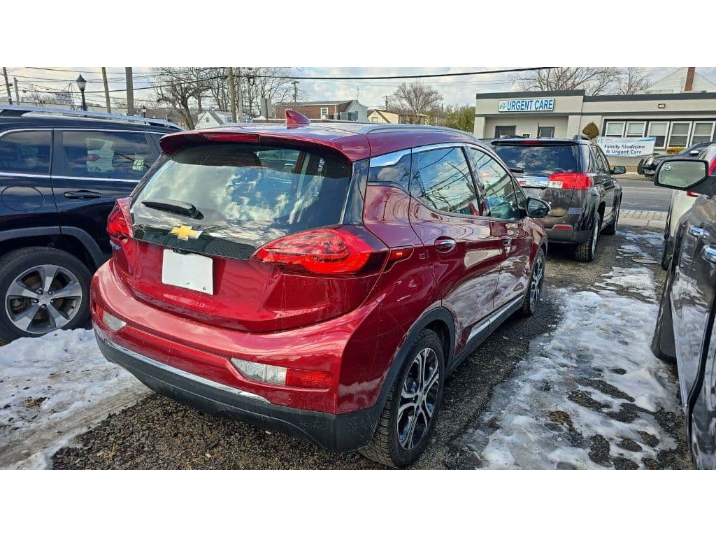 2018 Chevrolet Bolt EV view 3