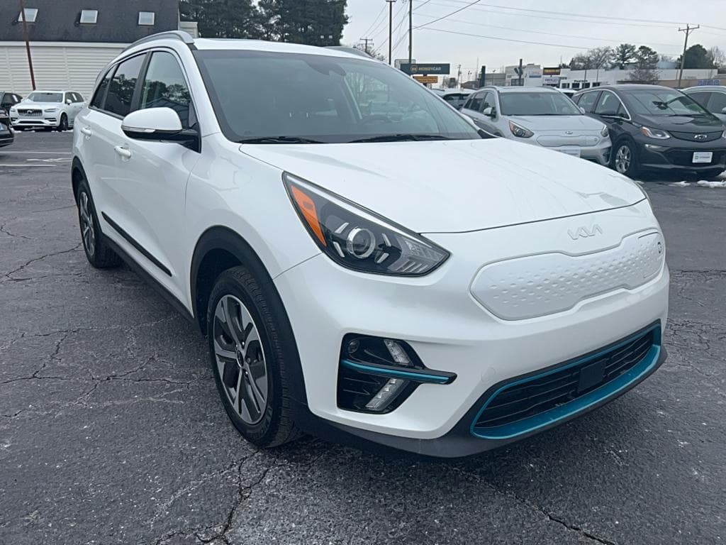 2022 Kia Niro EV view 4