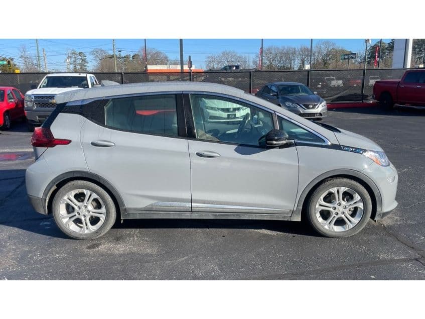 2019 Chevrolet Bolt EV view 3