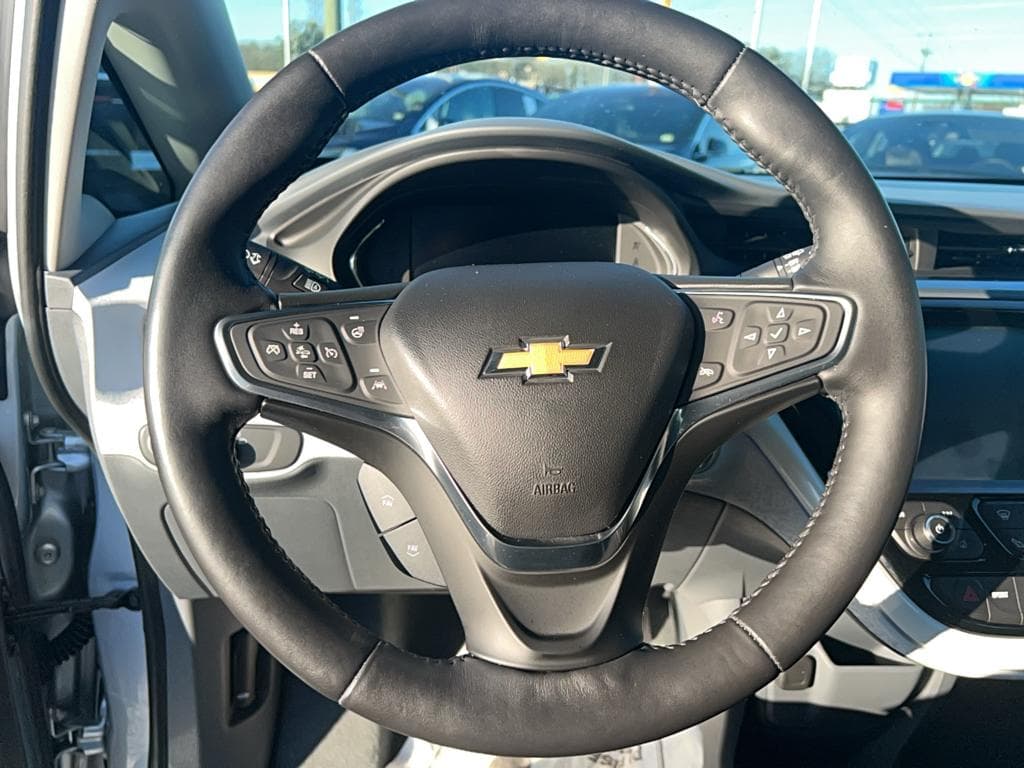 2017 Chevrolet Bolt EV view 8