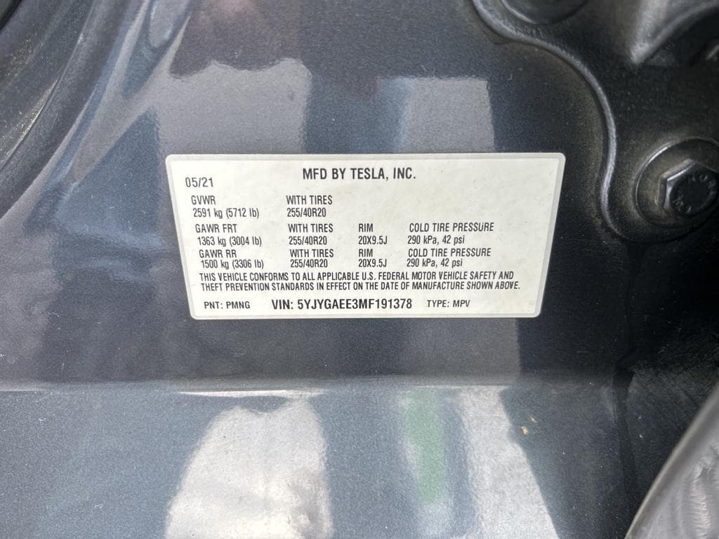 2021 Tesla Model Y view 20