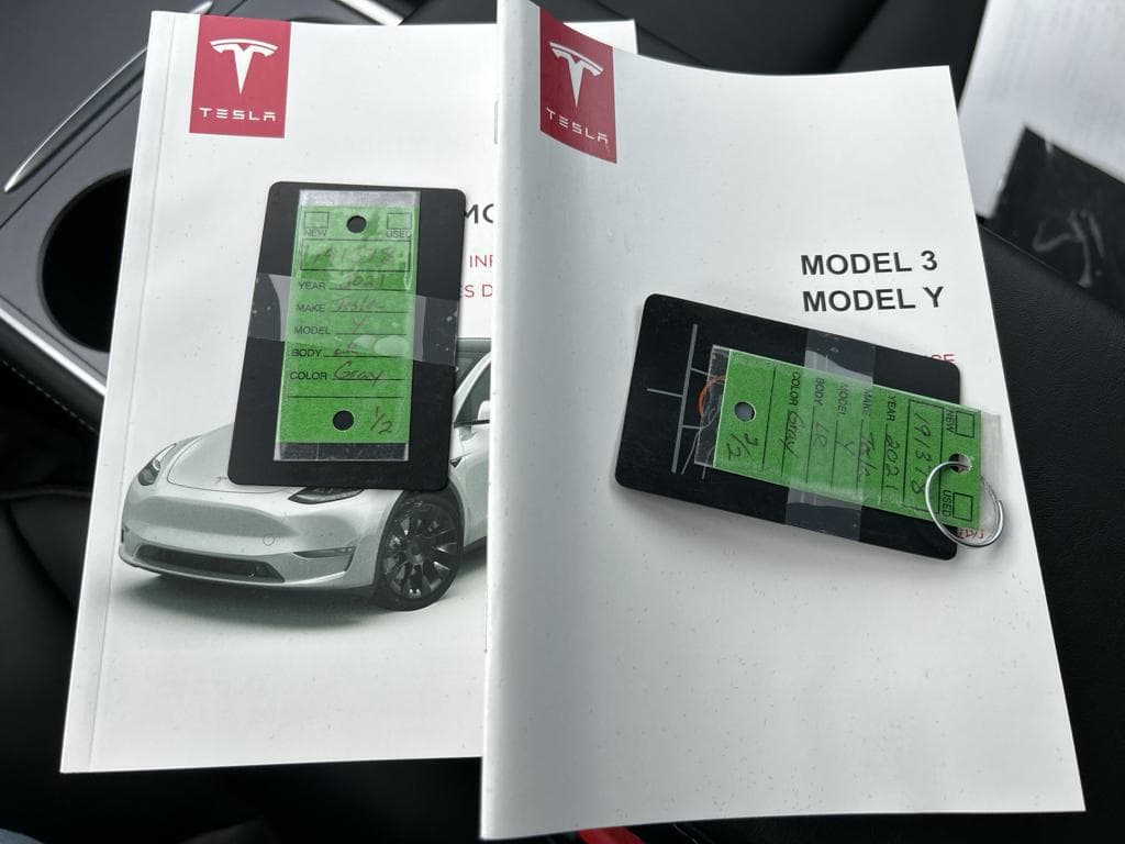 2021 Tesla Model Y view 15