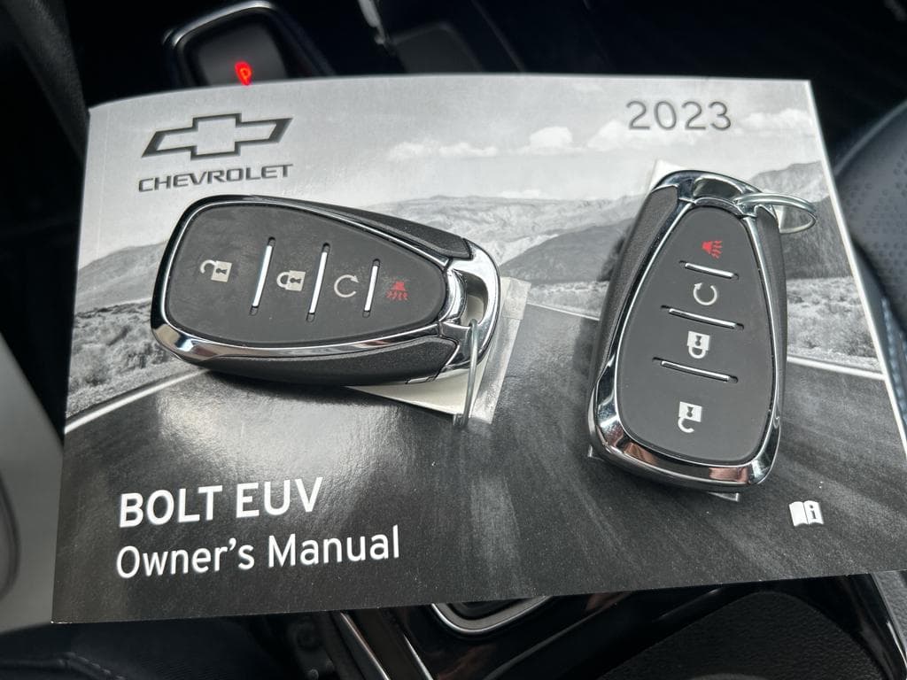 2023 Chevrolet Bolt EUV view 15