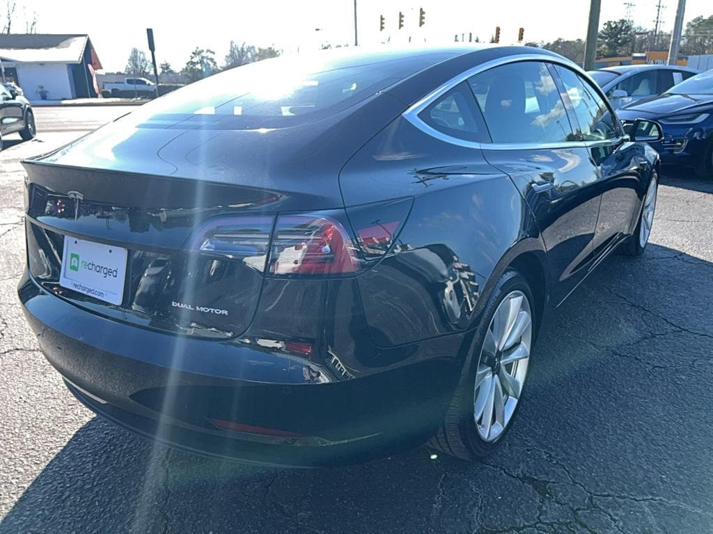 2019 Tesla Model 3 view 3