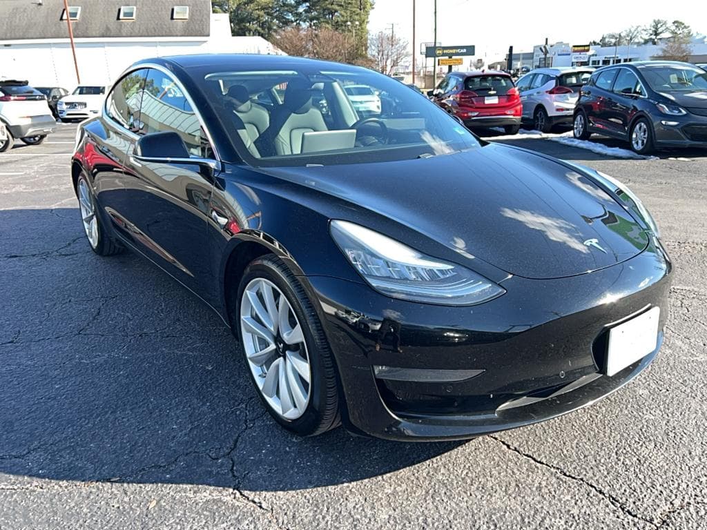 2019 Tesla Model 3 view 4