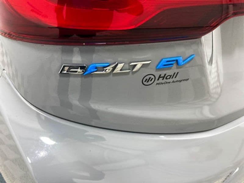 2020 Chevrolet Bolt EV view 16