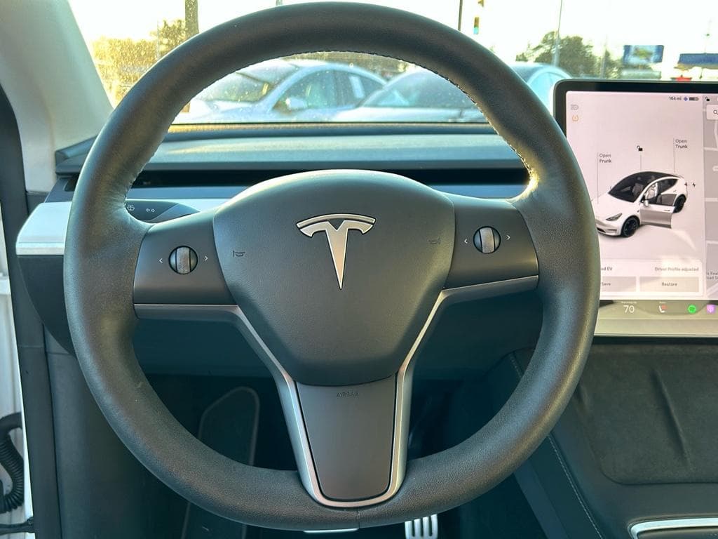 2021 Tesla Model Y view 13