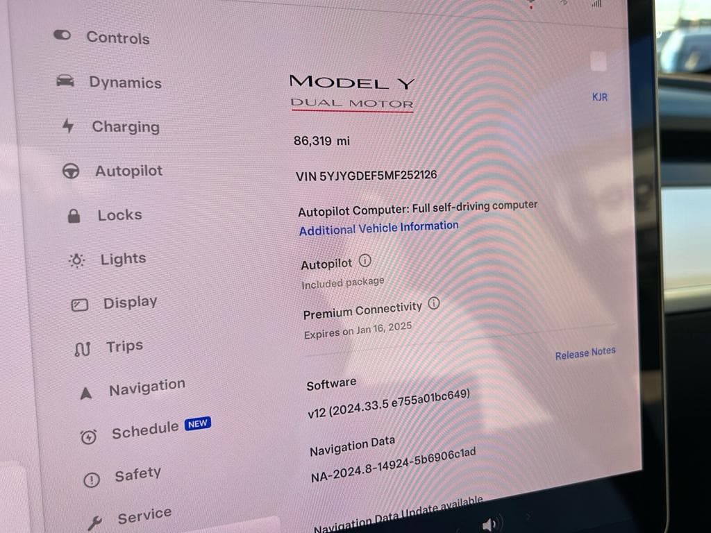 2021 Tesla Model Y view 16