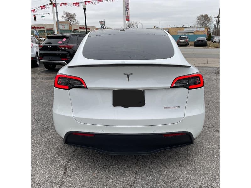 2021 Tesla Model Y view 4