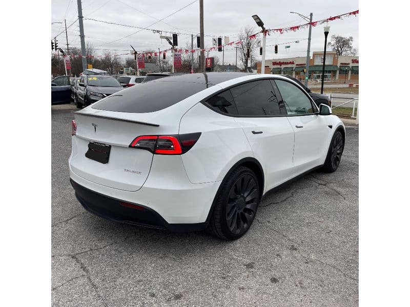 2021 Tesla Model Y view 5