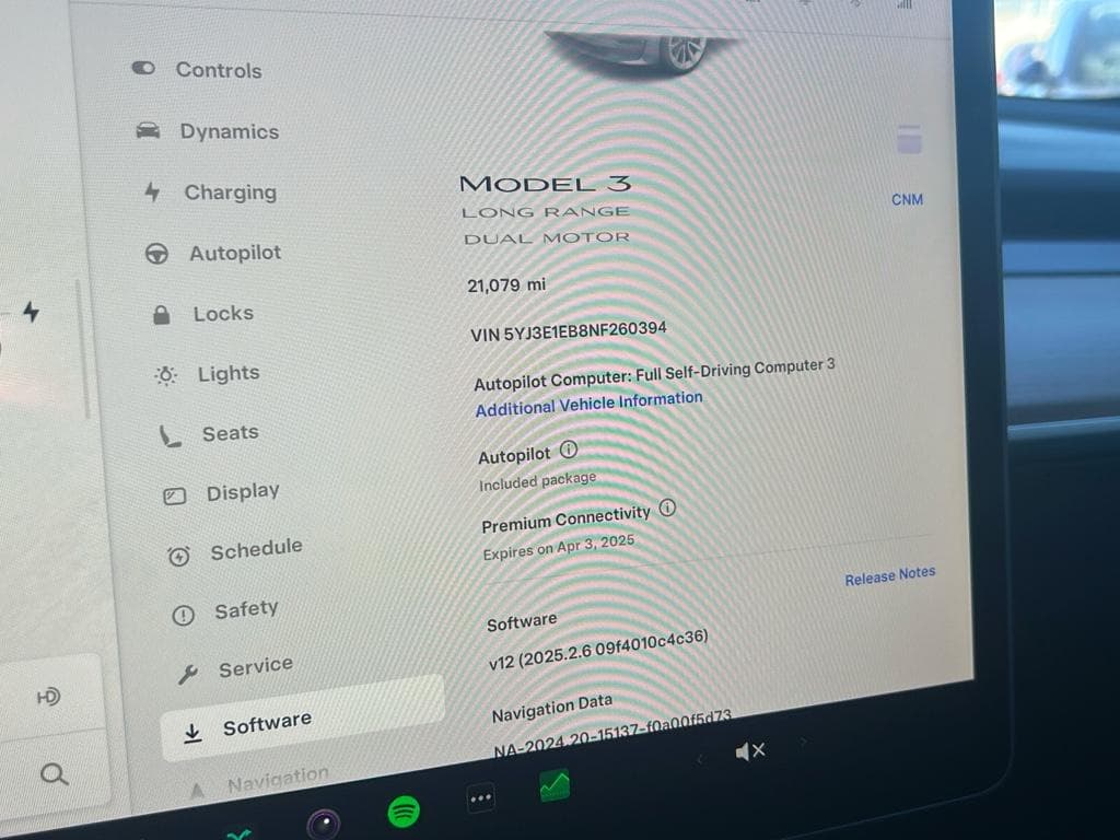 2022 Tesla Model 3 view 9