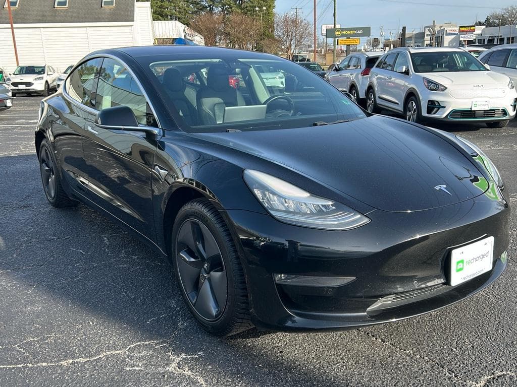 2019 Tesla Model 3 view 4