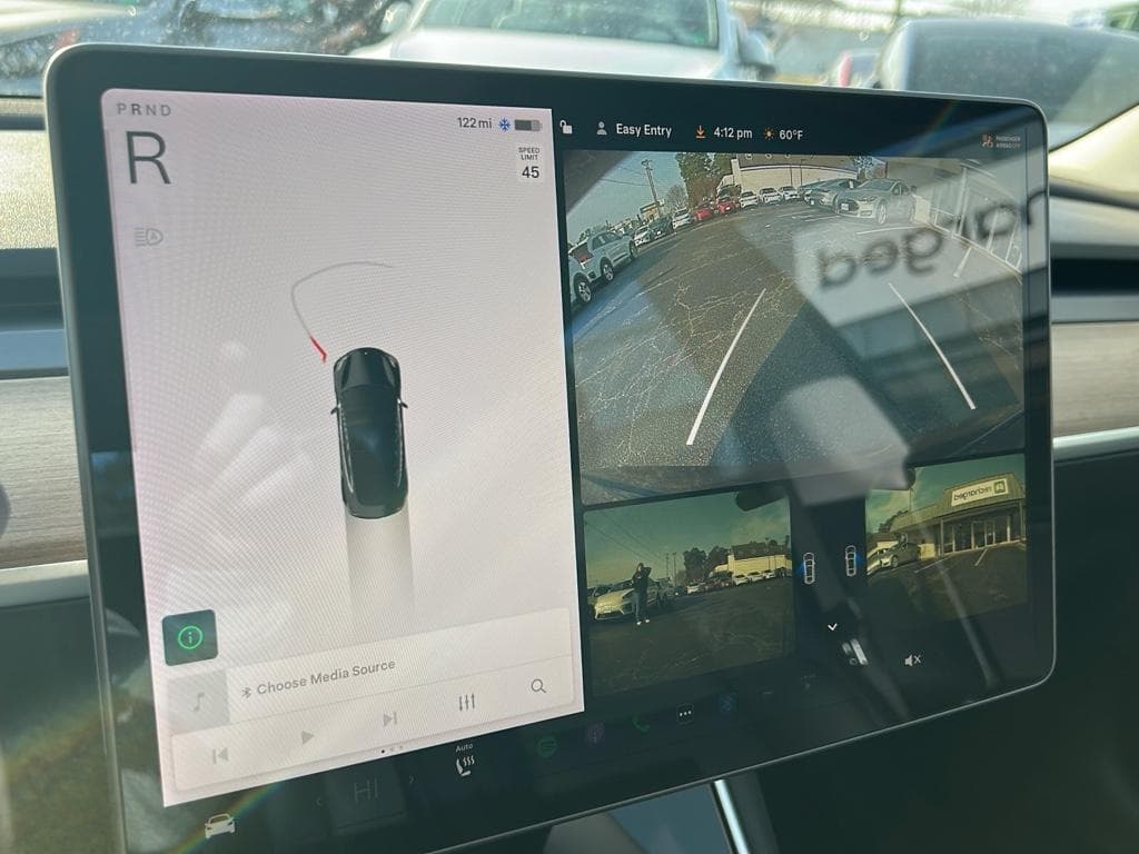 2019 Tesla Model 3 view 10