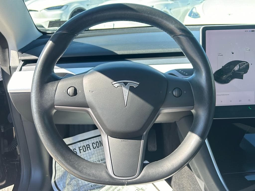 2019 Tesla Model 3 view 8