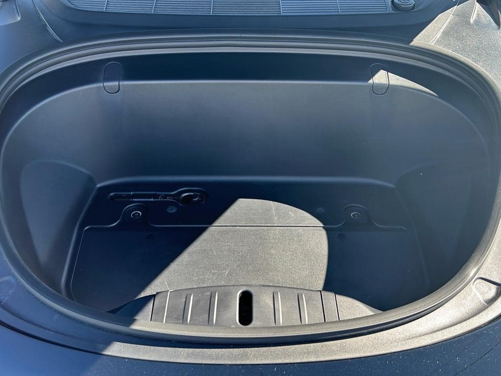 2019 Tesla Model 3 view 19