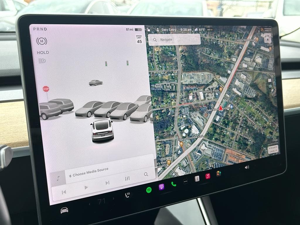 2019 Tesla Model 3 view 10