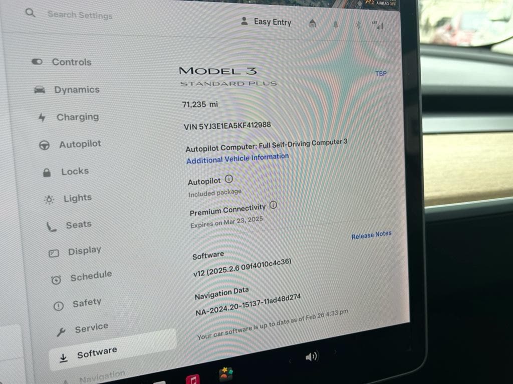 2019 Tesla Model 3 view 9