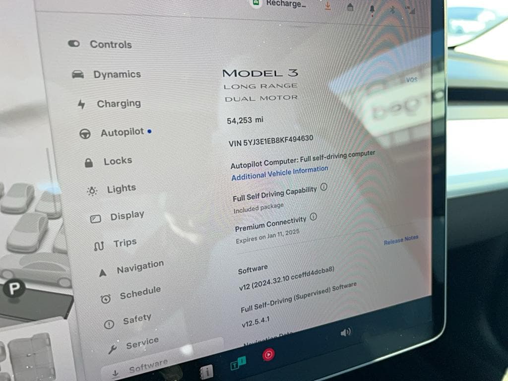 2019 Tesla Model 3 view 10