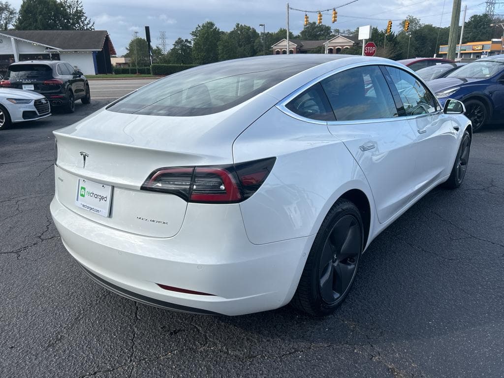 2019 Tesla Model 3 view 3