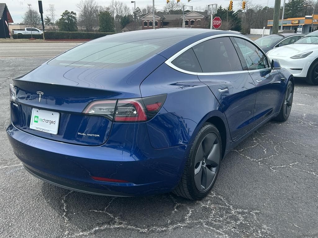 2020 Tesla Model 3 view 3