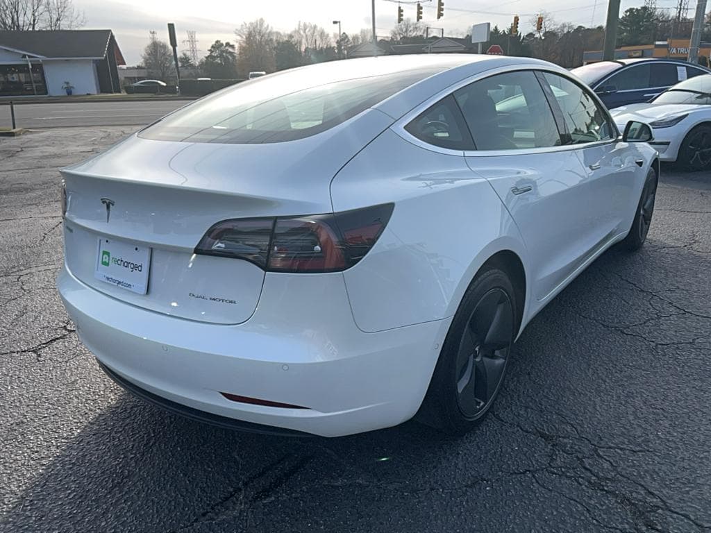 2020 Tesla Model 3 view 3