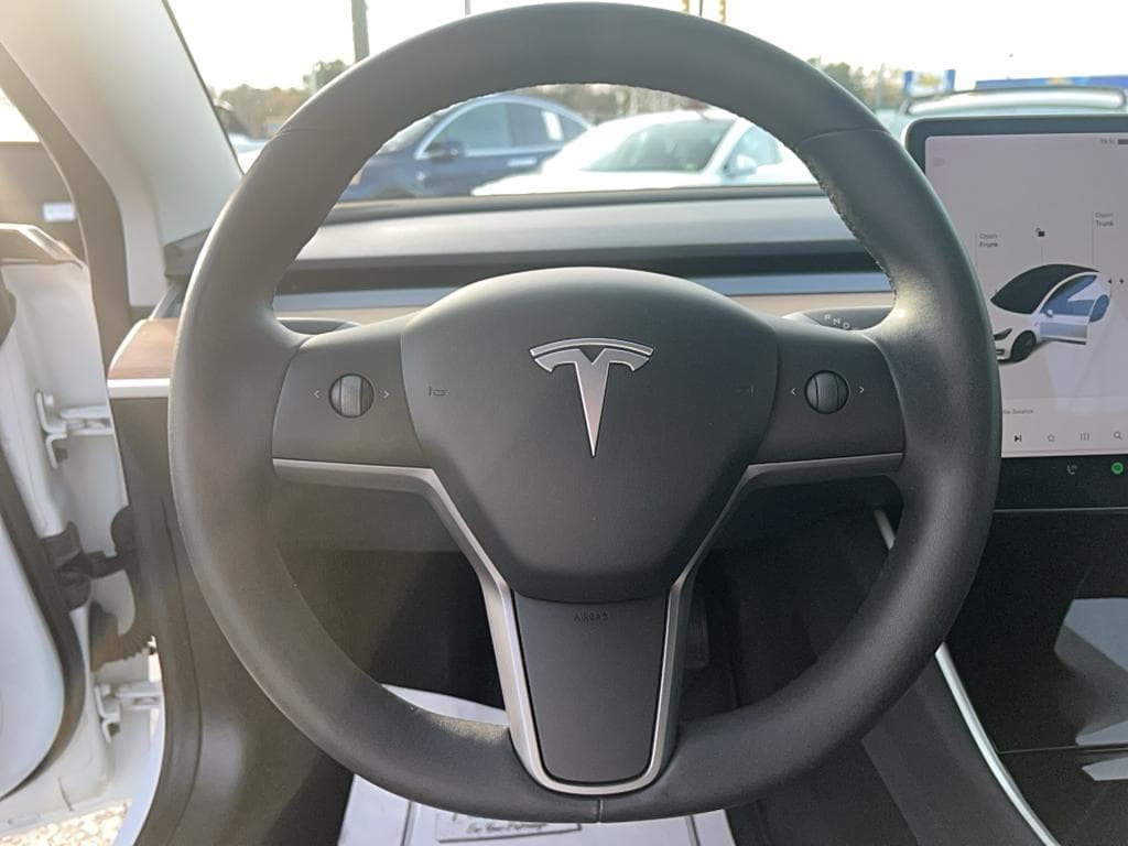 2020 Tesla Model 3 view 8