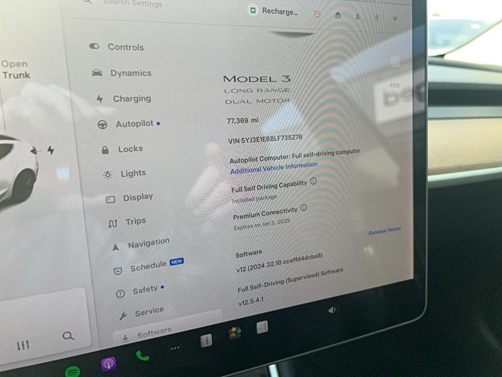 2020 Tesla Model 3 view 9