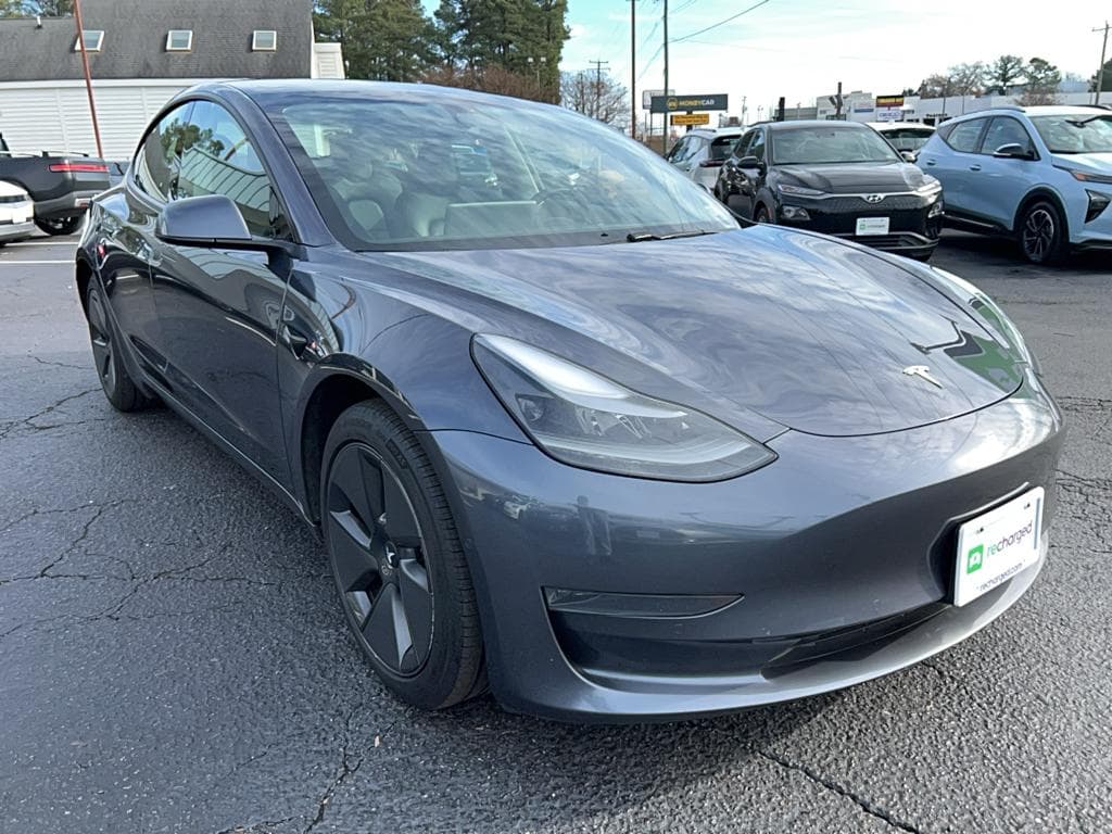 2021 Tesla Model 3 view 4