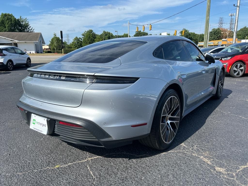 2021 Porsche Taycan view 3