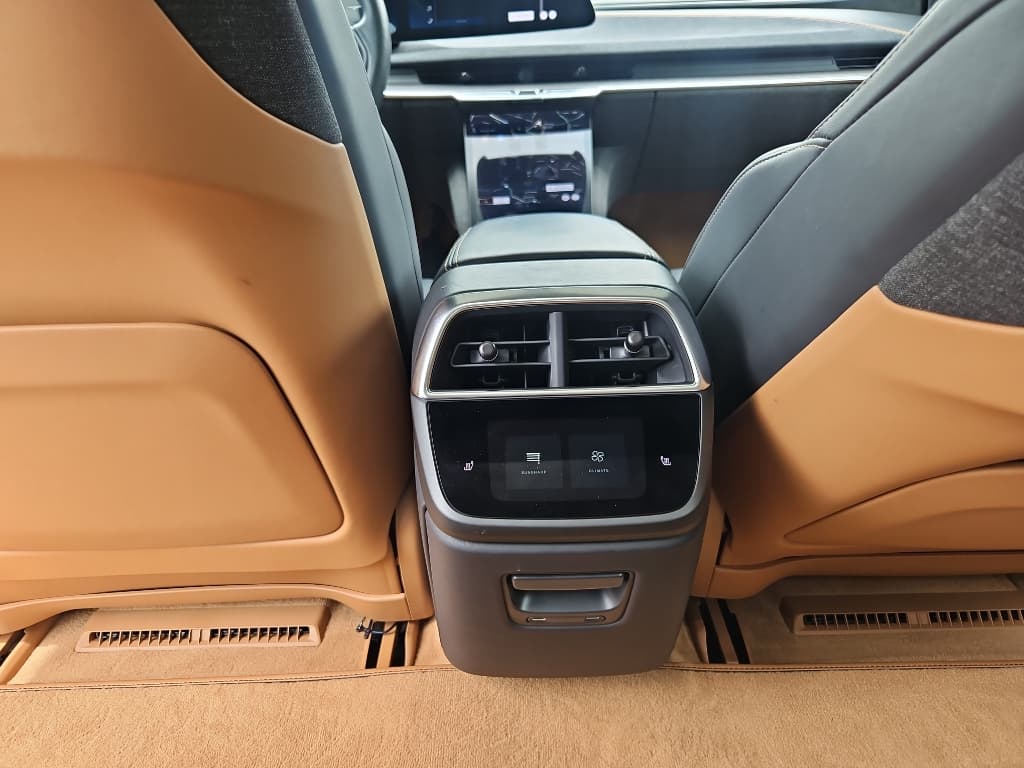 2022 Lucid Air view 20