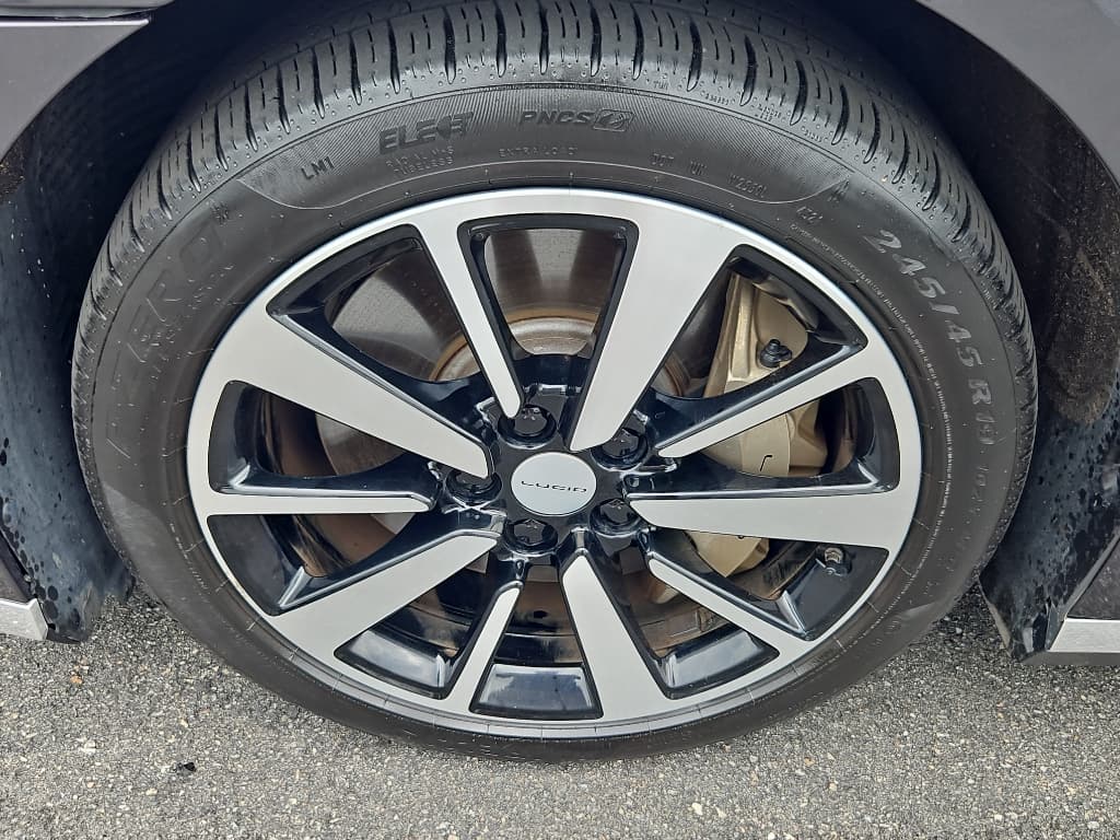 2022 Lucid Air view 26