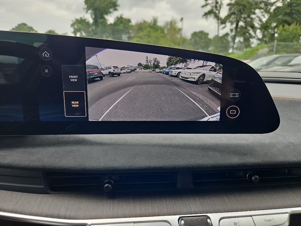 2022 Lucid Air view 16