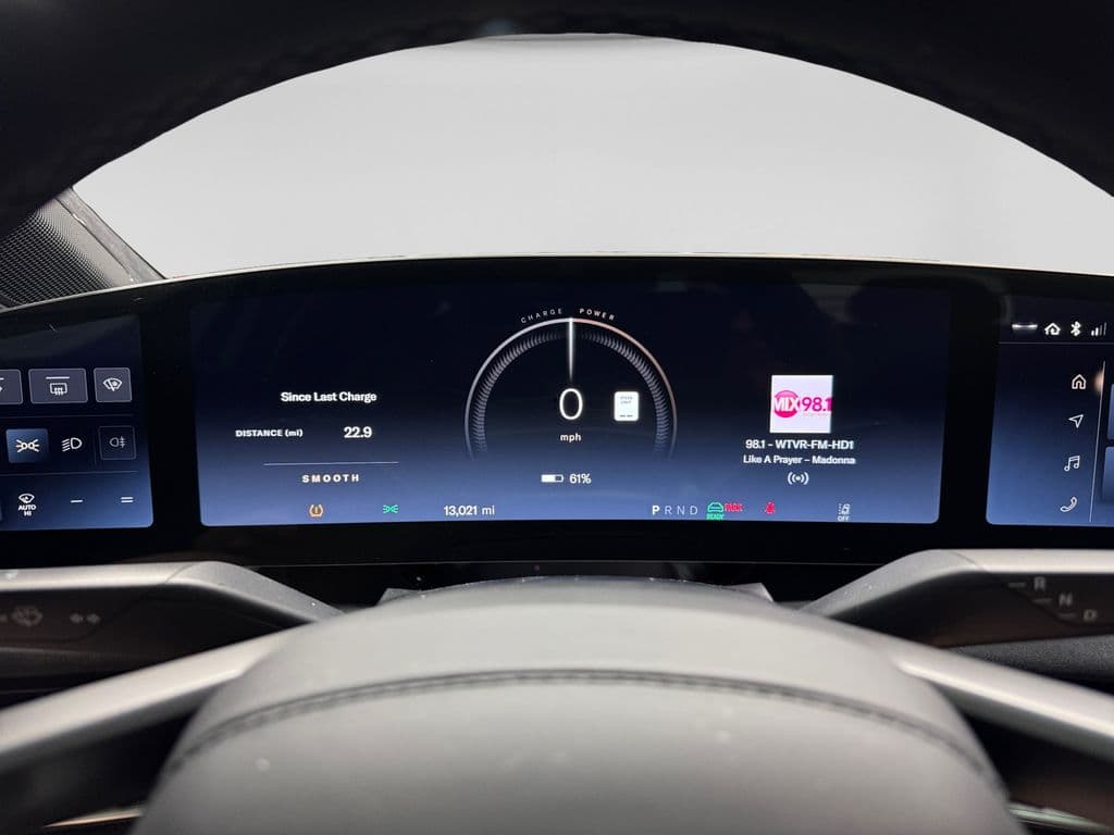 2022 Lucid Air view 6
