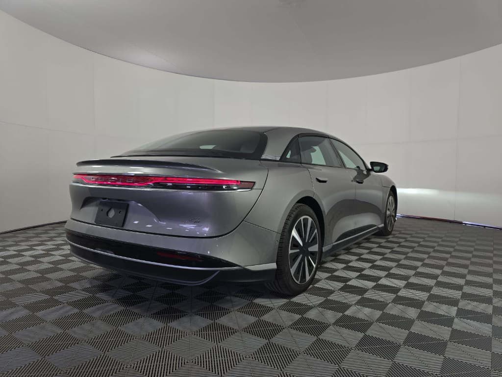 2024 Lucid Air view 4