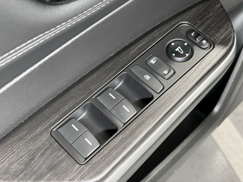 2021 Honda Clarity view 8