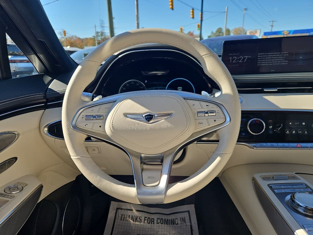 2024 Genesis Electrified GV70 view 8