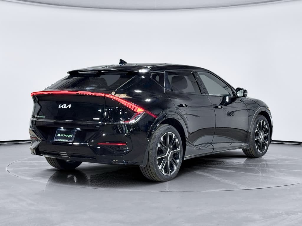 2025 Kia EV6 view 3