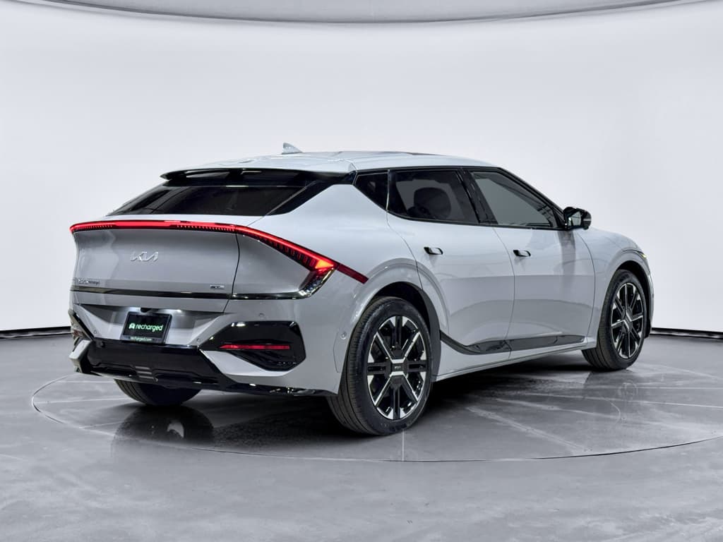 2025 Kia EV6 view 3