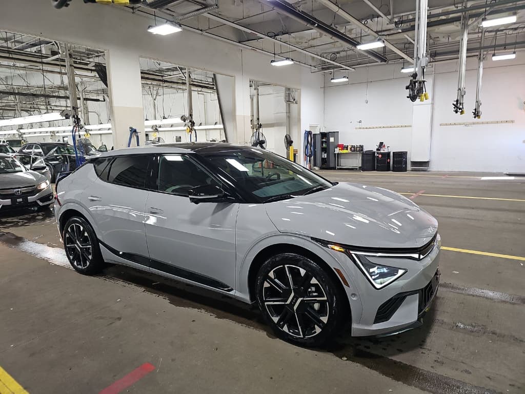 2025 Kia EV6 view 2