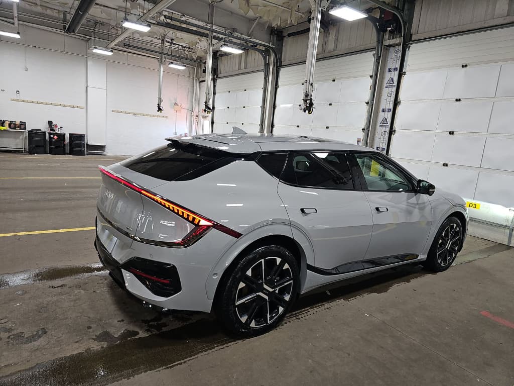 2025 Kia EV6 view 3