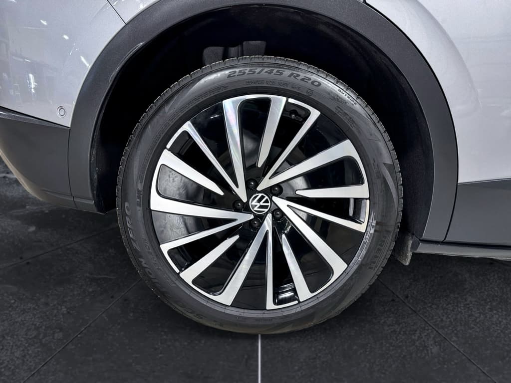 2025 Volkswagen ID.4 view 34