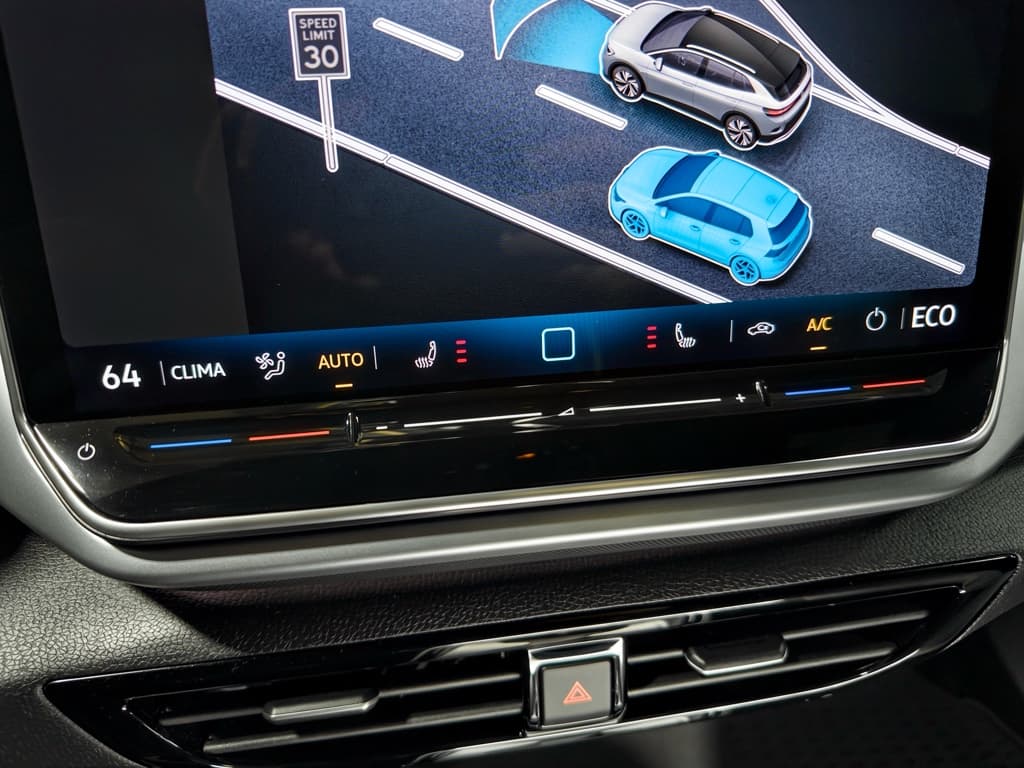 2025 Volkswagen ID.4 view 15