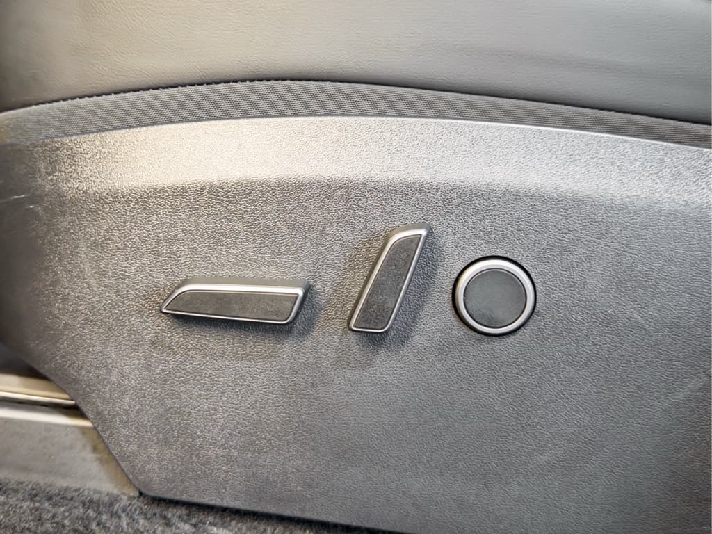 2022 Tesla Model Y view 6